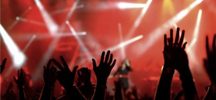 25 жастағы танымал әнші үйінен өлі табылды