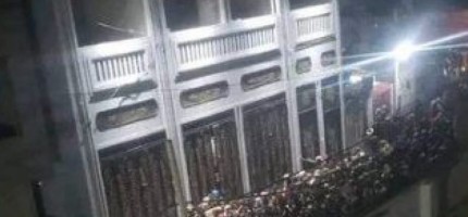 Кәсіпкер халыққа доллар үлестірген орталықта 80 адам қаза болған