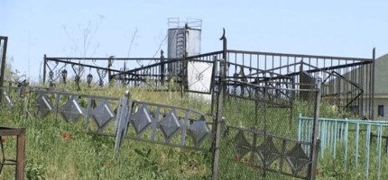 «Мұсылман зиратының көзін құртпақшы»: Алматыда моланың жері жекенің қолына өткен