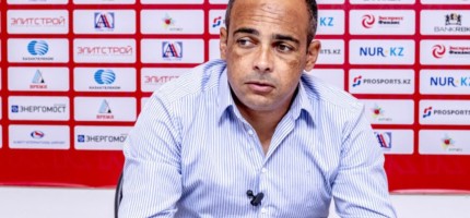 «Қайрат» клубының бас бапкері қызметінен кетті