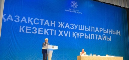 Мереке Құлкенов жазушылар одағының төрағасы болып сайланды