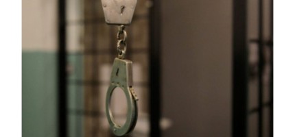 Кәмелетке толмаған екі әйелі бар ер адам бас бостандығынан айырылды