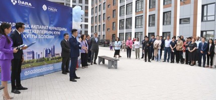 Мемлекеттік телеарнаның 65 қызметкері баспаналы болды