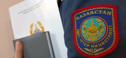 Шымкентте полицейдің қатысуымен жол апаты орын алды