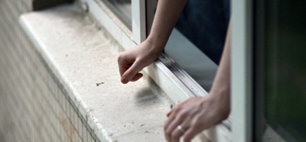 Астанада оқушы 12 қабаттың терезесінен секіріп кетті