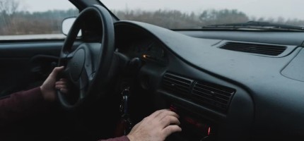 Көлік жүргізген кезде көз тамшыларын қолданған дұрыс па?