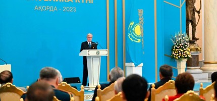 «Бұл – елдігіміз тамырын тапқан күн»: Президент Республика күнімен құттықтады