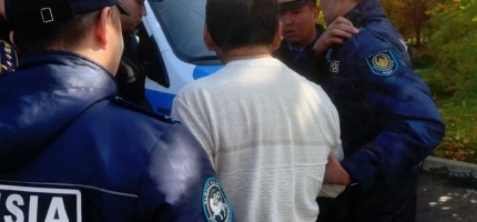 Жаппай ұстап жатыр: Митинг қалай өтуде?