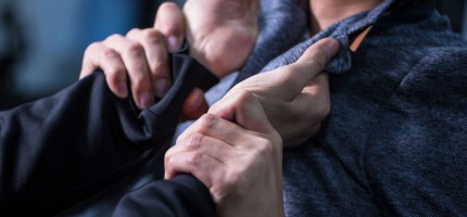 Мектеп оқушылары 5 баласы бар әкені ұрып өлтірген