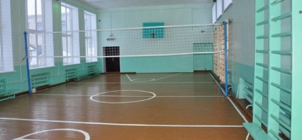Оралда дене шынықтыру пәнінің мұғалімі 6-сынып оқушысын соққыға жыққан