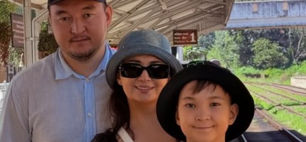 "Сығандар сияқтымыз": Мадина Сәдуақасова ерекше отбасылық суретін көрсетті (фото)