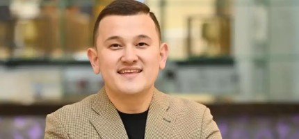 "Енді сіз әке боласыз": танымал блогер тойында тосын мәлімдеме жасады (видео)