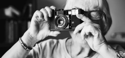 61 жасында қолына фотоаппарат алған әже қазір әлемдегі үздіктердің бірі