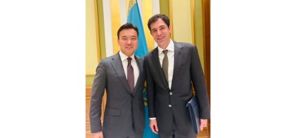 Allur компаниясы «Қазақ тілі» қоғамының эндаумент қорына 100 млн теңге бөлді