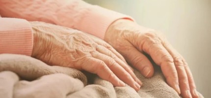 Бәрі өлдіге санаған 103 жастағы әже өзінің жаназасында тіріліп кетіп, той жасады (ФОТО)