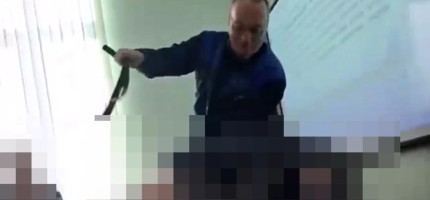Мектеп мұғалімі тыңдамаған оқушысының қолын байлап, белдікпен сабаған (ВИДЕО)
