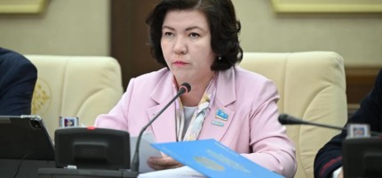 “Бірыңғай мектеп формасы болады”: Оқу-ағарту министрі маңызды мәлімдеме жасады