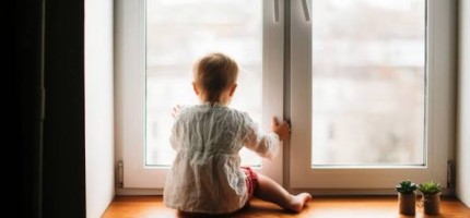 Бір сәтке көзден таса қалдыру баланың өміріне қауіп төндіруі мүмкін: елордалық дәрігер ата-аналарға үндеу жасады