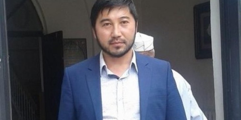 Ерлер белсіз, әйелдер бедеу болады: Серік Боқан жылқы етін жемеуге шақырды