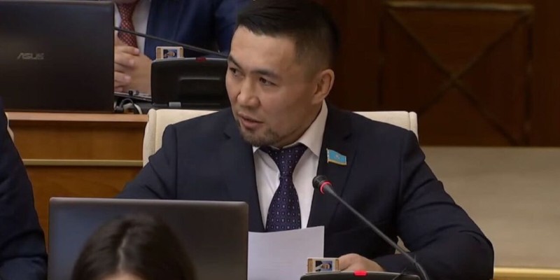 «Ұлыңыз келін деп қызтеке әкелсе, бата бересіз бе?» – Ардақ Назаров
