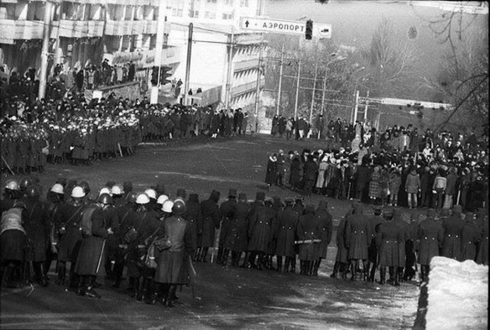 «1987 жылы маған алаңға шығып, сөз сөйлеуге рұқсат етпеді»: Дінмұхамед Қонаевтың естелігі