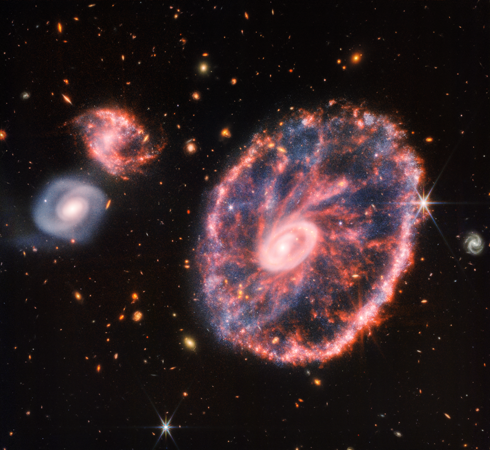 Джеймс Уэбб телескопы сирек кездесетін галактиканы суретке түсірді (фото)