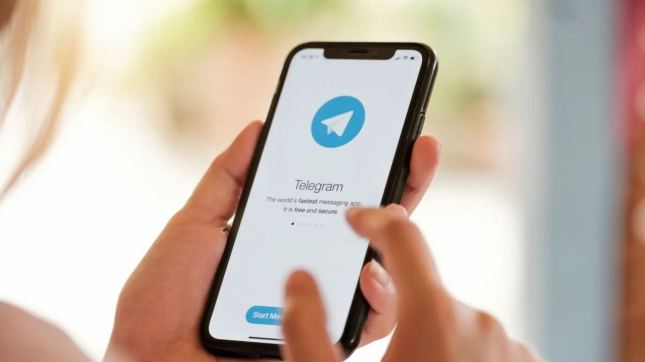 WhatsApp басшысы Telegram-нан бас тартуға шақырды
