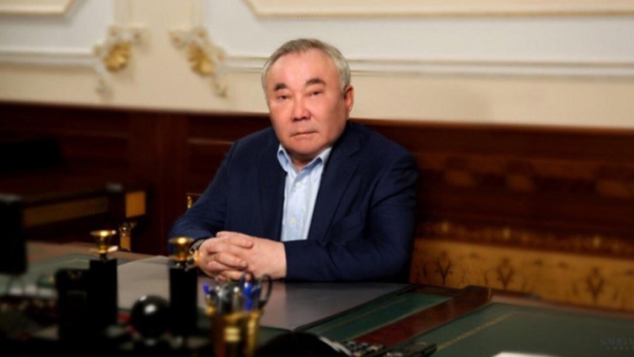 Болат Назарбаев «Барыс» базарынан айырылды