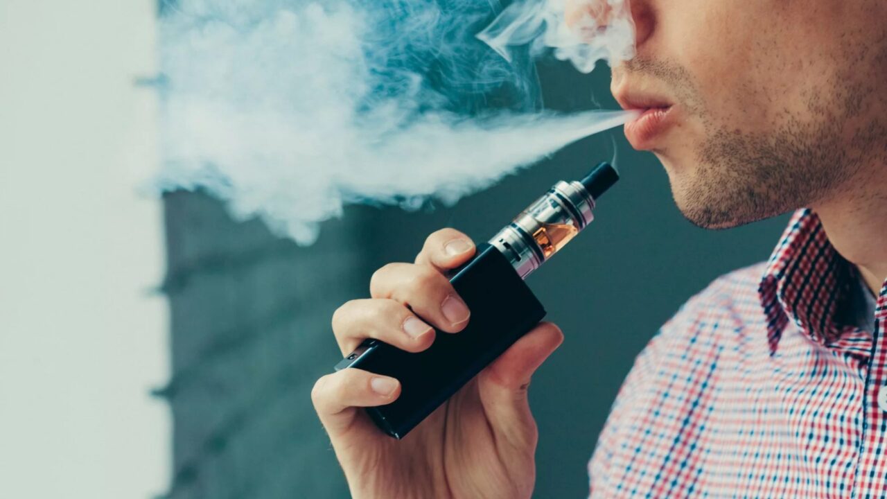 Дәрігер «vape» шегу салдарынан қандай аурудың пайда болатынын айтты