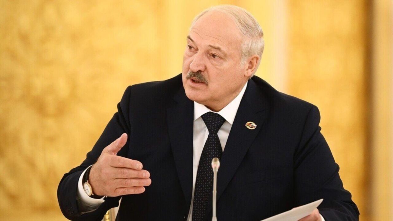 Беларусь президенті Лукашенко денсаулығына қатысты мәлімдеме жасады