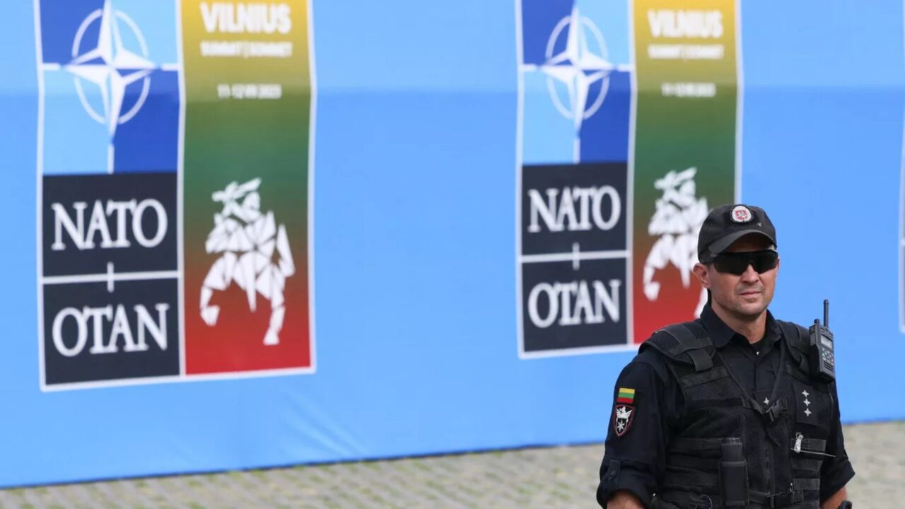 Азиядағы НАТО: жапондықтар мен оңтүстік кореялықтар украиндық болғысы келеді