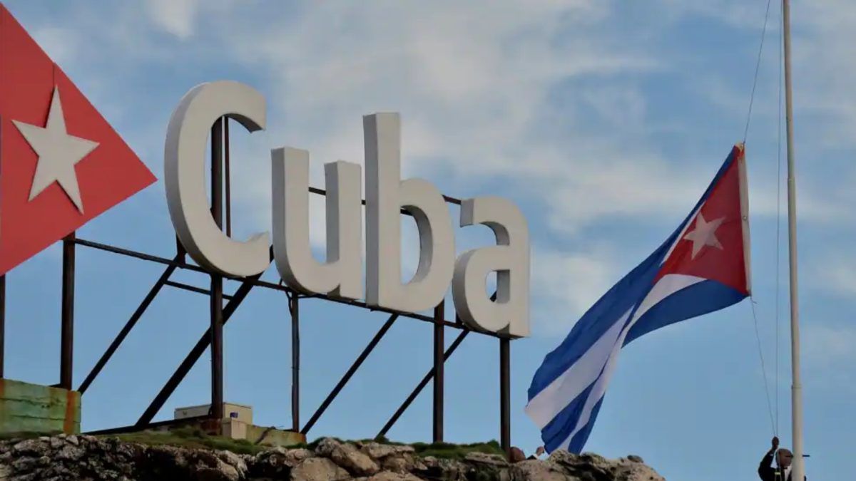 Куба Украинадағы соғысқа қатысу үшін адамдарды жалдаушылар желісін әшкереледі