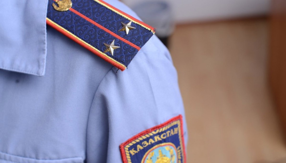 Астанада мас әйел полицейге шабуыл жасаған